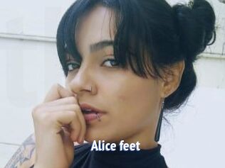 Alice_feet