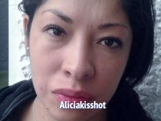 Aliciakisshot