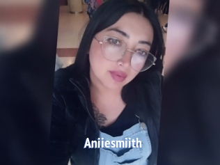 Aniiesmiith