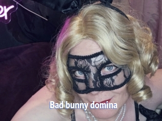 Bad_bunny_domina