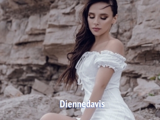 Diennedavis