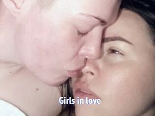Girls_in_love