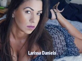 Larissa_Daniels