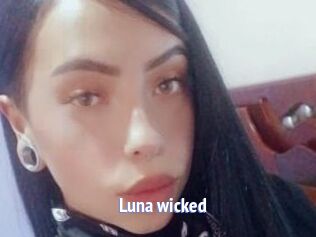 Luna_wicked
