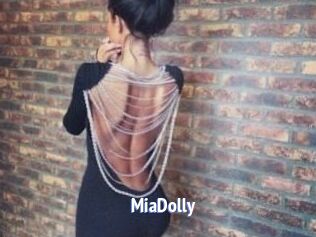 Mia_Dolly
