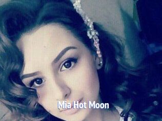 Mia_Hot_Moon