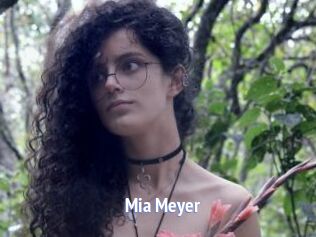 Mia_Meyer