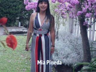 Mia_Pineda