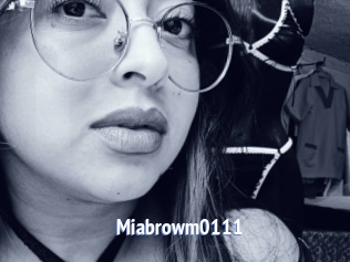 Miabrowm0111