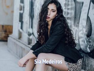 Sia_Medeiros