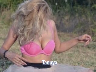 Tannya_