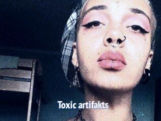 Toxic_artifakts
