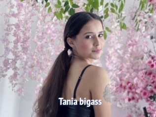 Tania_bigass