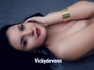 Vickydevonn