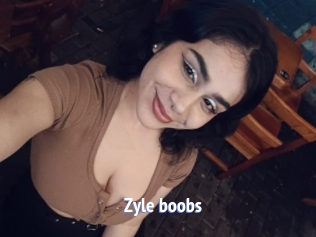 Zyle_boobs